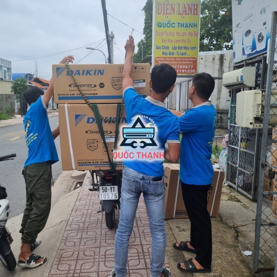 Máy lạnh daikin 2hp . ( Bao công lắp đặt)